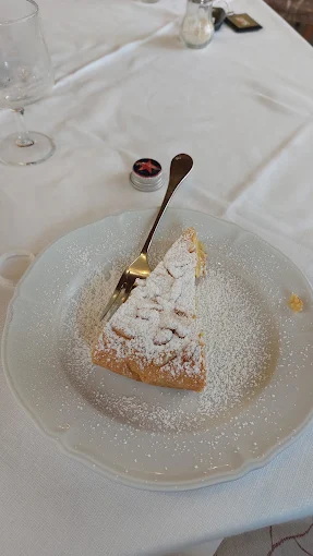 Crostata fatta in casa, dessert della trattoria a Castelnuovo Rangone